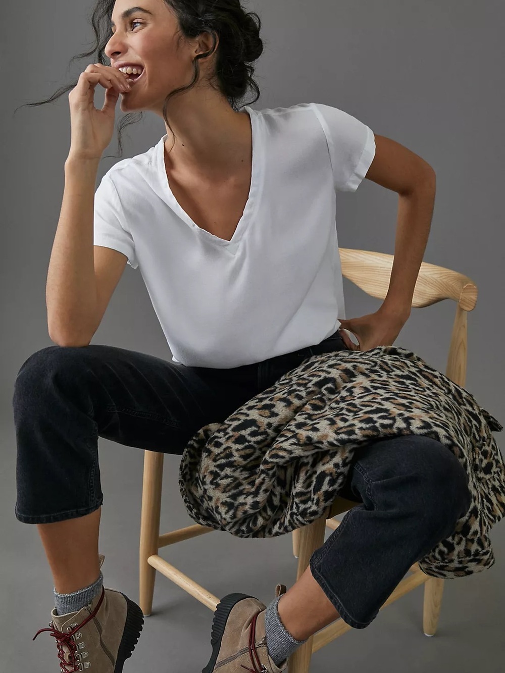 Anthropologie Cloth & Stone White V-Neck High Low Tee Medium